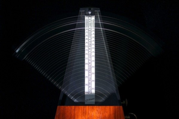 586123817 metronomes 812679 1920 8q02 640x426 MM 100  1